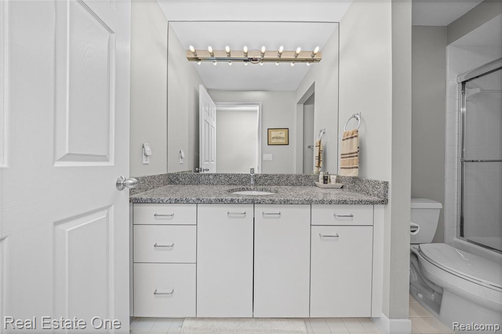 7105 Winding Brook Court, West Bloomfield, MI — Photo 68