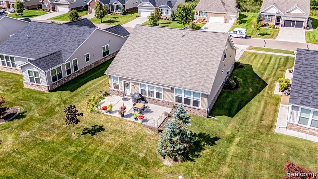 24279 Walloon Way, Flat Rock, MI 48134 — Photo 56