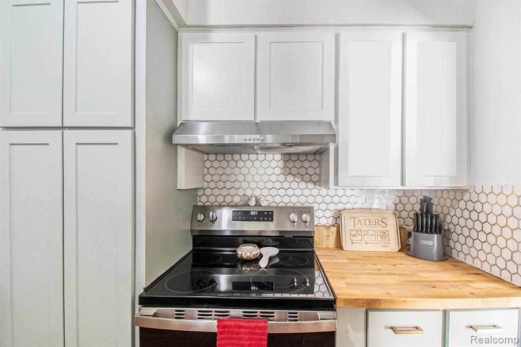 437 E Main Street, Vernon, MI 48476 — Photo 11
