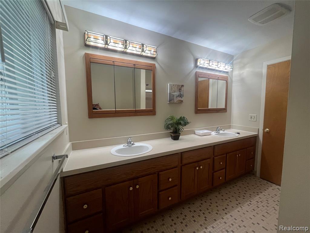 87 Carter Drive, Troy, MI 48098 — Photo 26