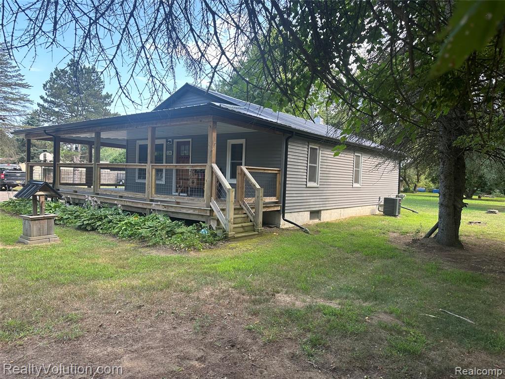 136 Burnside Road, North Branch, MI 48461 — Photo 18