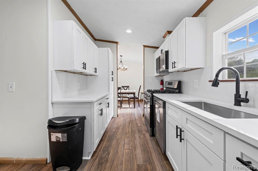 2190 Seymour Lake Road, Ortonville, MI 48462 — Photo 18