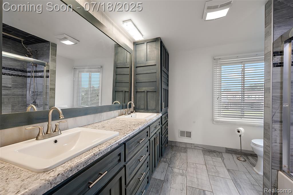 4152 Bloomfield Drive, Sterling Heights, MI 48310 — Photo 35
