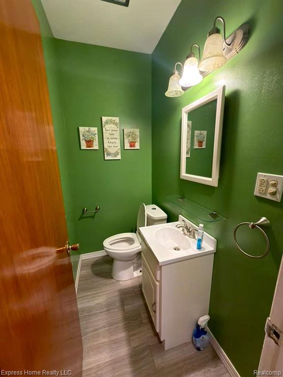 15129 Elderwood Drive, Warren, MI 48088 — Photo 13