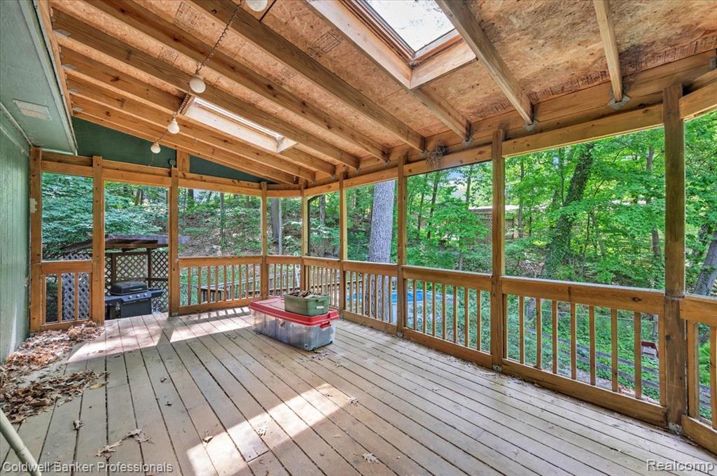8873 Nepahwin Drive, Clarkston, MI 48348 — Photo 6