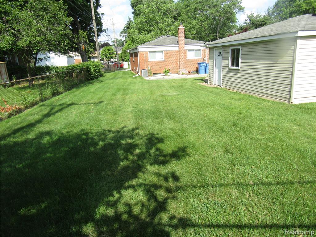 8160 Fenton, Dearborn Heights, MI 48127 — Photo 30