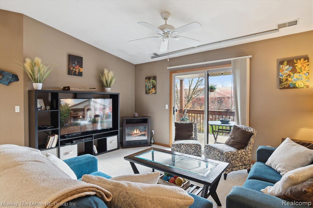 9755 WILDFLOWER, Belleville, MI 48111 — Photo 4