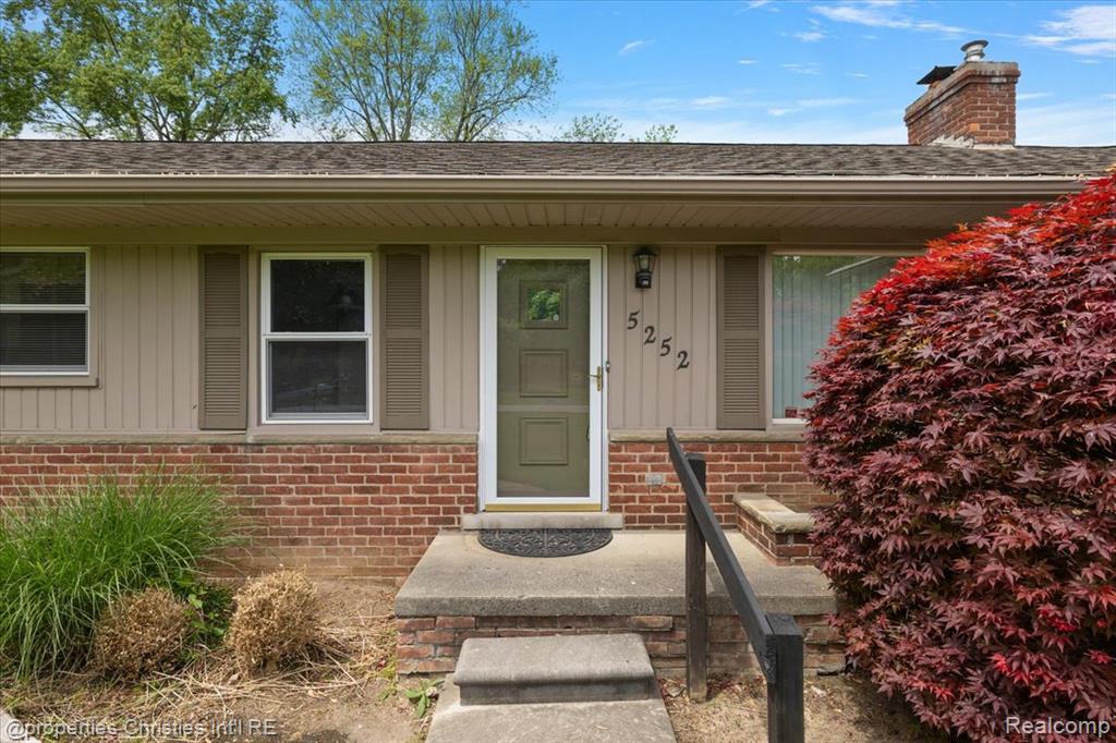 5252 Doherty Drive, West Bloomfield, MI 48323 — Photo 4