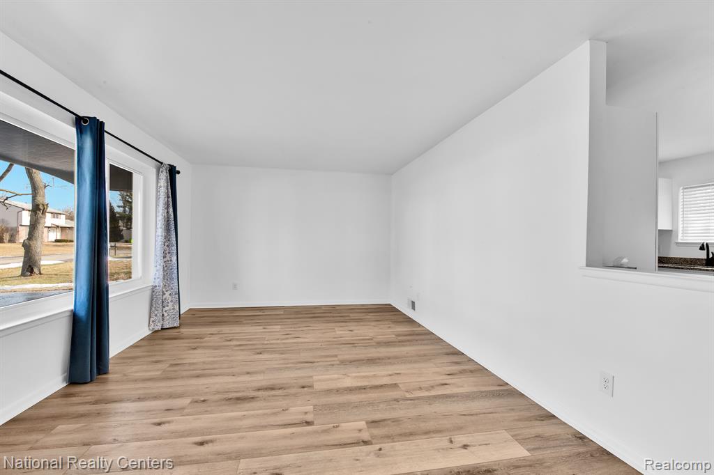 40631 Rockhill Lane, Novi, MI — Photo 4