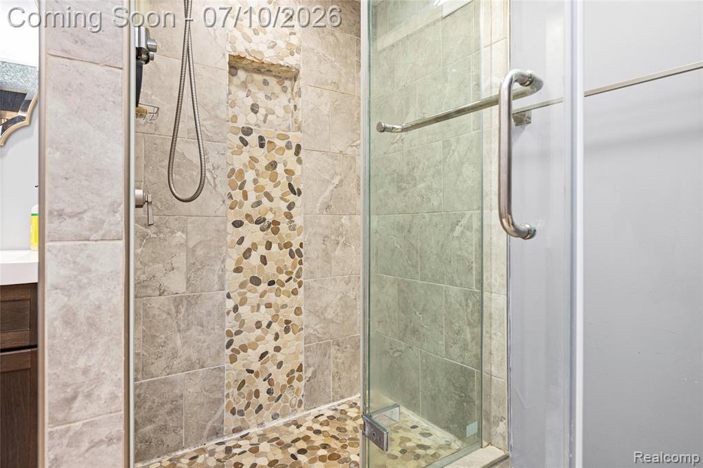 8561 Liberty Boulevard, Westland, MI — Photo 39