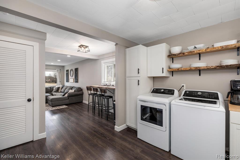 4516 EDGEWOOD Street, Dearborn Heights, MI 48125 — Photo 5