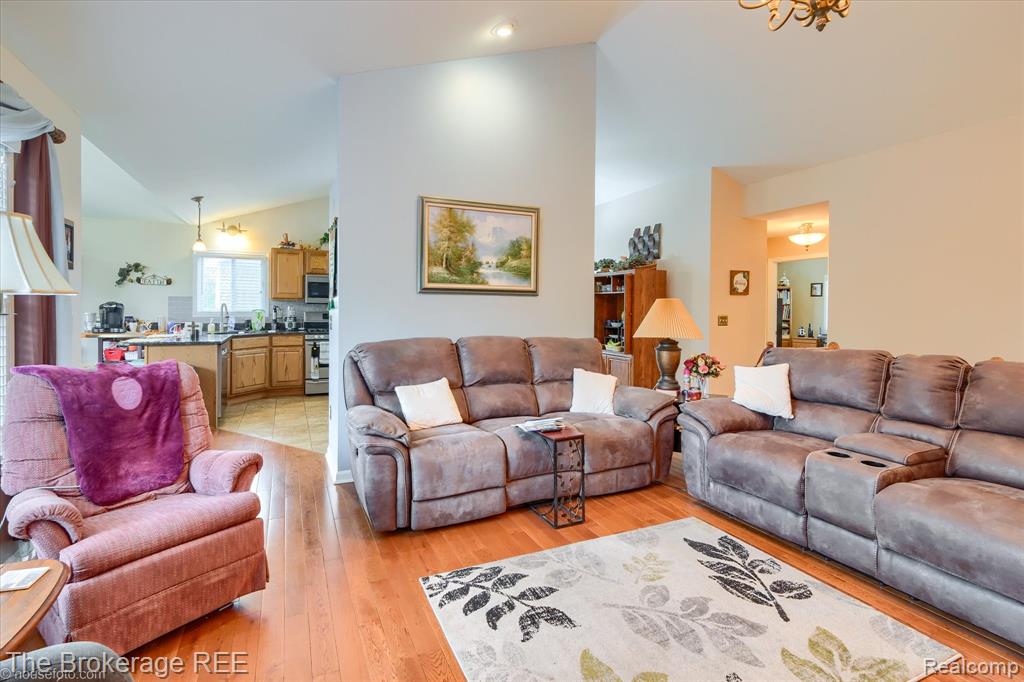 10047 Fox Run Drive, Davison, MI 48423 — Photo 17