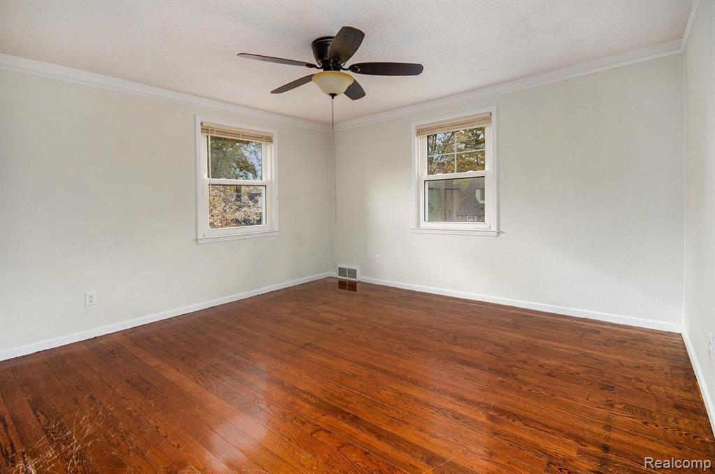 5800 BISHOP Street, Detroit, MI 48224 — Photo 9