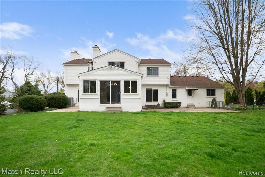 589 KINGSLEY Trail, Bloomfield Hills, MI 48304 — Photo 7