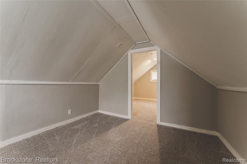 671 E Mansfield Avenue, Pontiac, MI 48340 — Photo 16