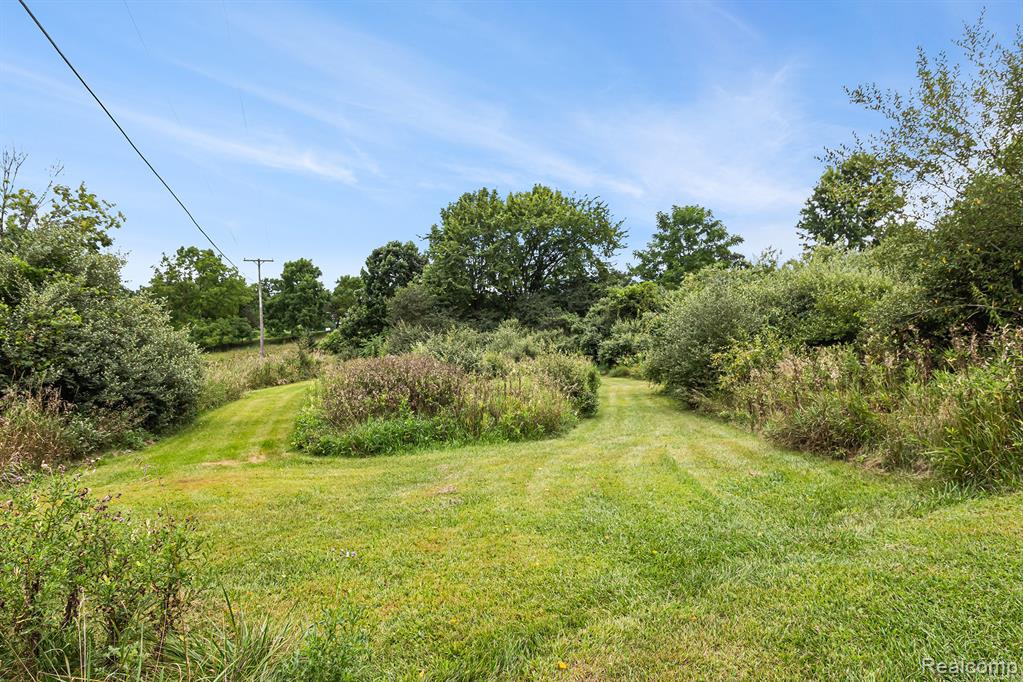 2658 Bullock Road, Lapeer, MI 48446 — Photo 28