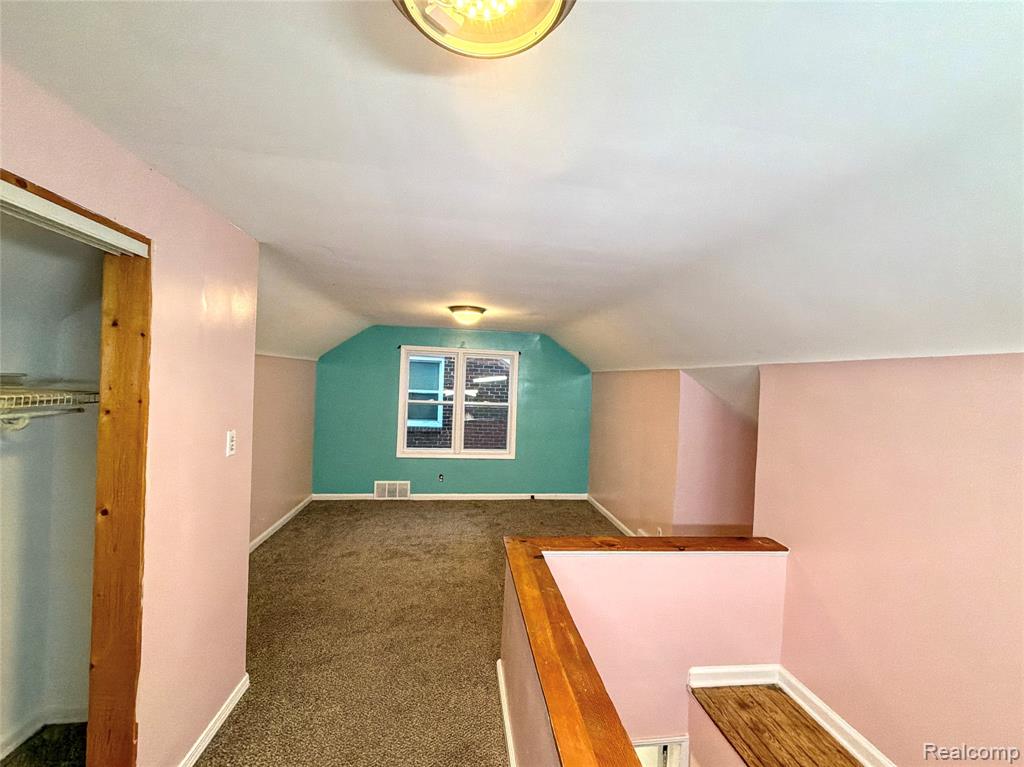 8553 Cloverlawn Street, Detroit, MI 48204 — Photo 9