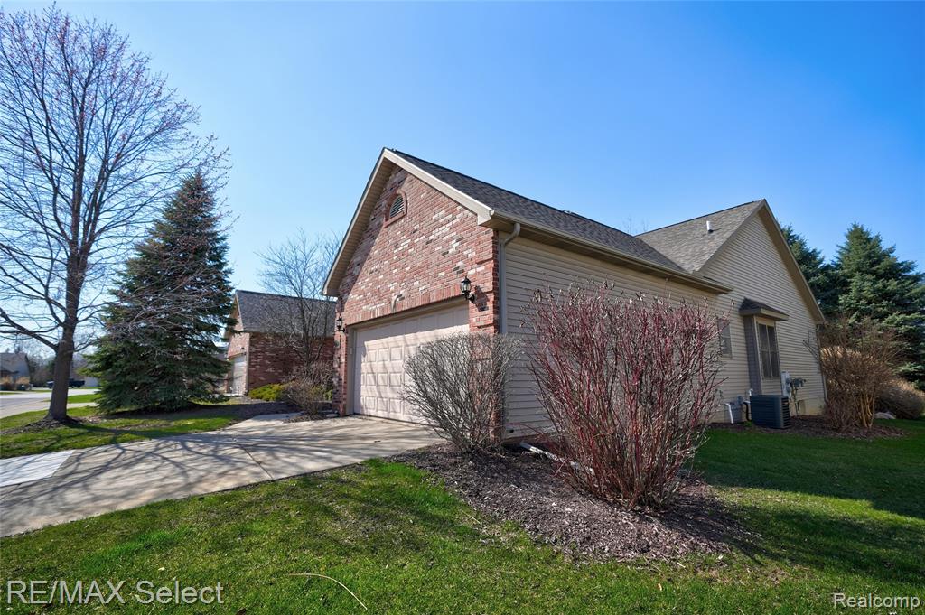 13024 Harbor Landings Drive, 3, Fenton, MI 48430 — Photo 61