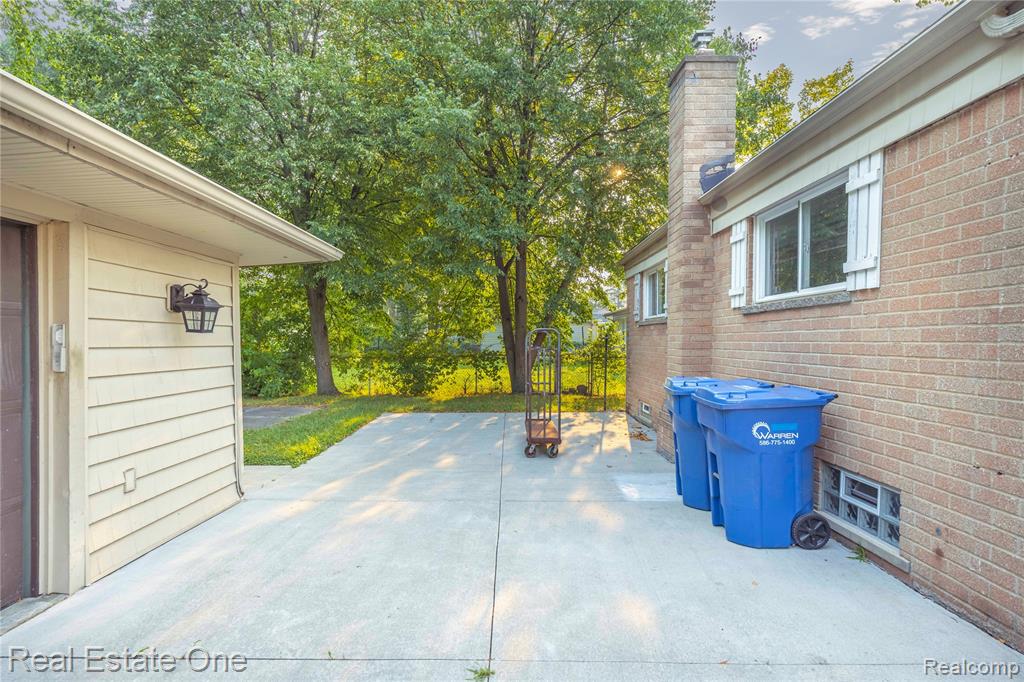 4296 Frazho Road, Warren, MI 48091 — Photo 34