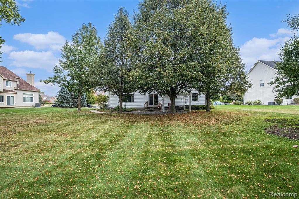 8488 Grand View Drive, Grand Blanc, MI 48439 — Photo 26