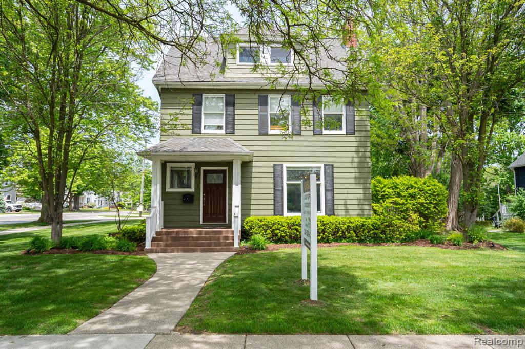 640 W University Drive, Rochester, MI 48307 — front exterior