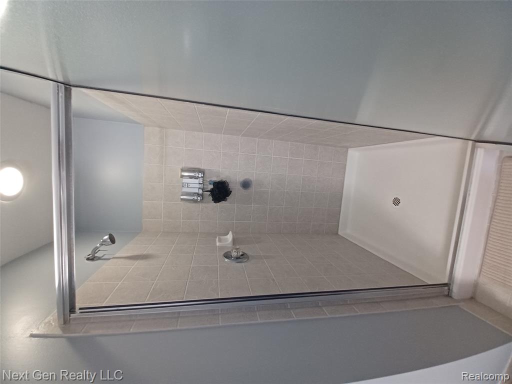 17200 Chesapeake Circle, Walled Lake, MI 48390 — Photo 30