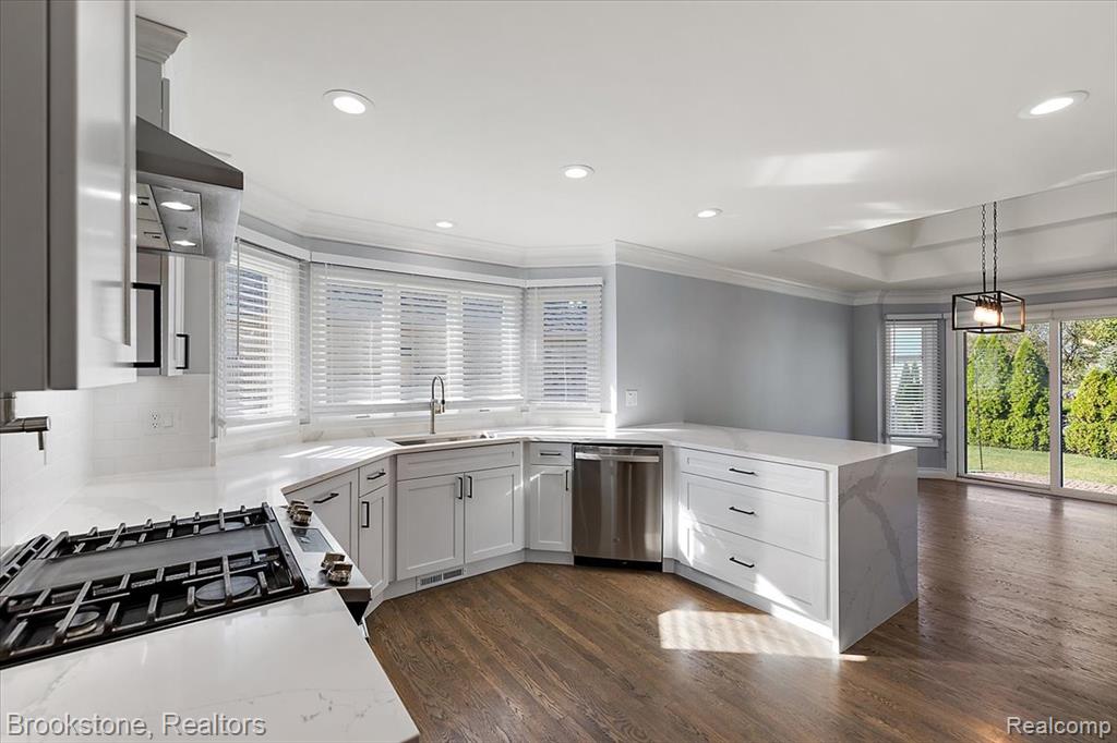 54643 Berryfield Drive, Macomb, MI 48042 — Photo 3