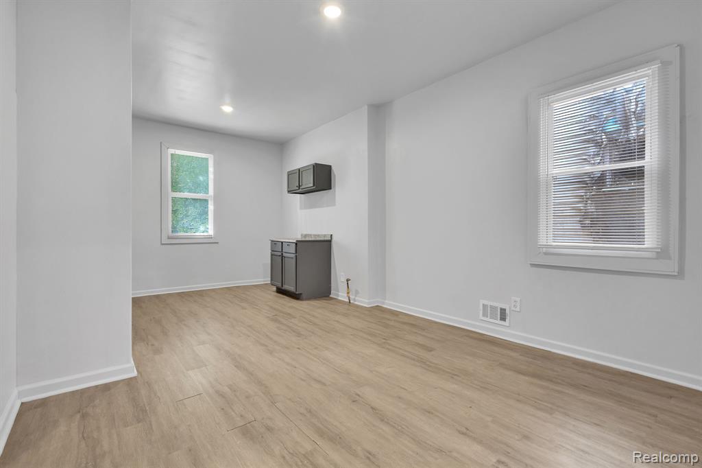 41 Richton Street, Highland Park, MI 48203 — Photo 13