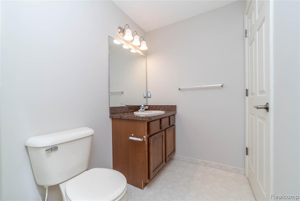 5143 Parsley Drive, Utica, MI 48316 — Photo 25