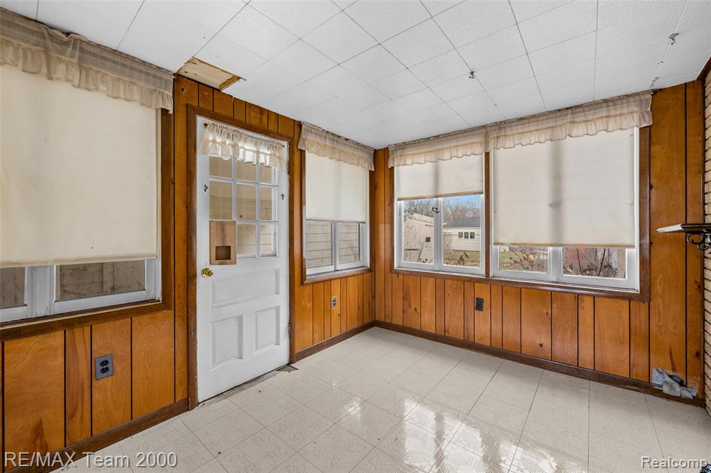 7638 N Gulley Road, Dearborn Heights, MI 48127 — Photo 10