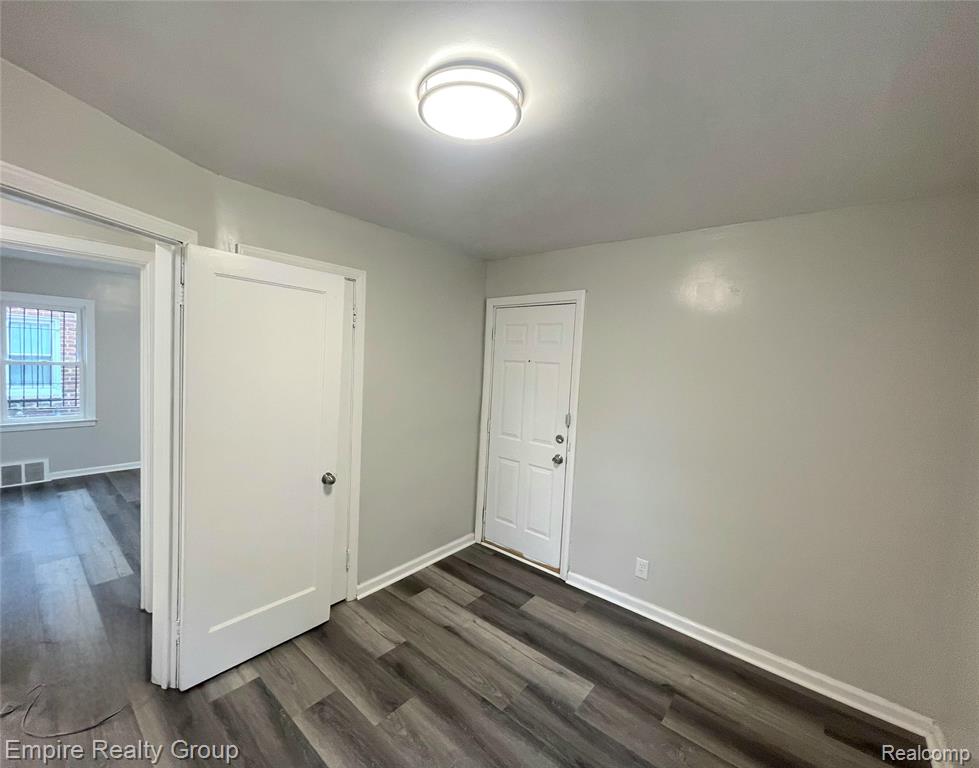 6037 Piedmont Street, Detroit, MI 48228 — Photo 20