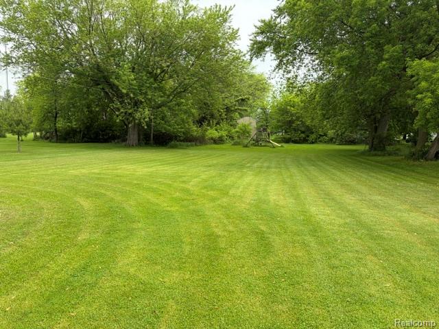 431 Lytle Avenue, Harbor Beach, MI 48441 — Photo 6