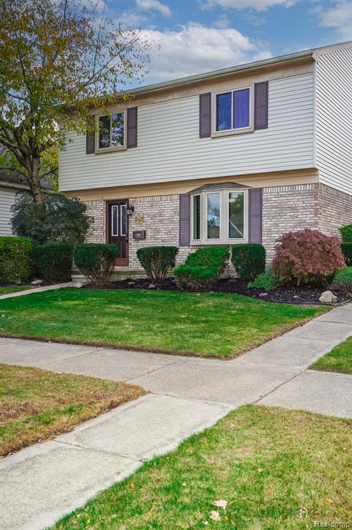 547 Orchard Street, Wyandotte, MI 48192 — Photo 2