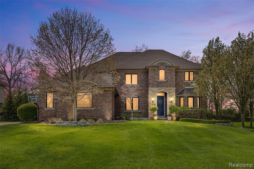 2862 Bay Hill Court, Oakland, MI — front exterior