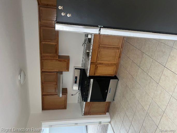 9245 Lee Road, Brighton, MI 48116 — Photo 4