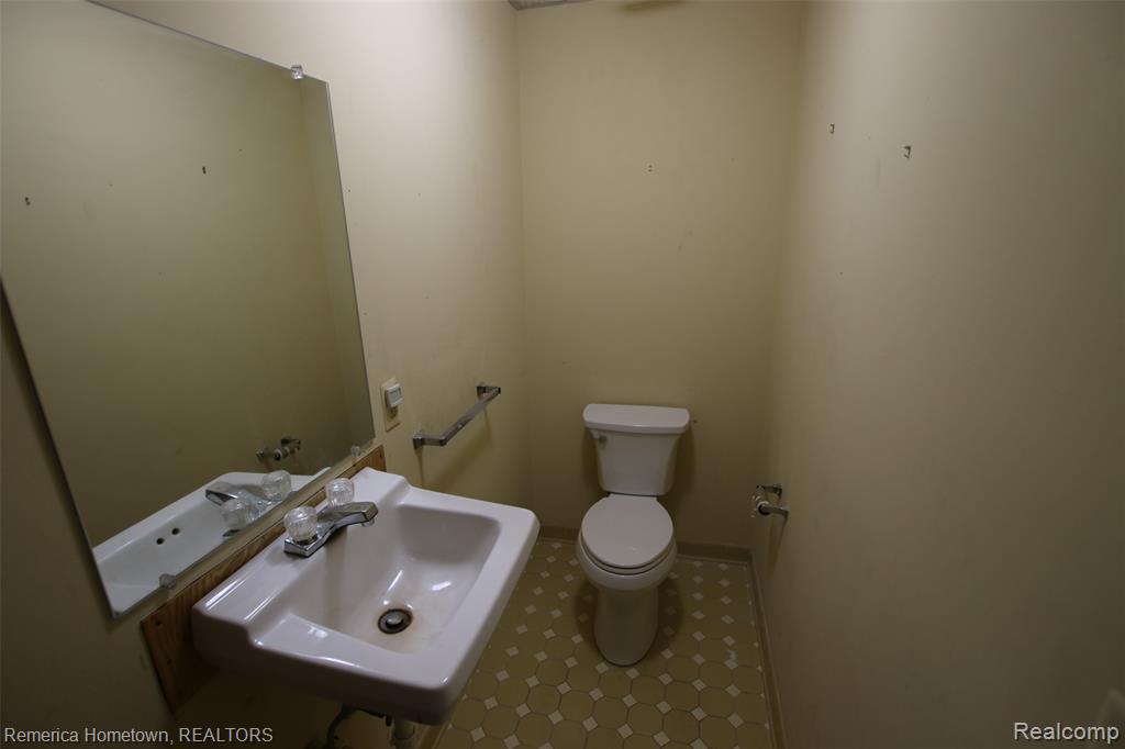 9450 S MAIN Street, Plymouth, MI 48170 — Photo 18