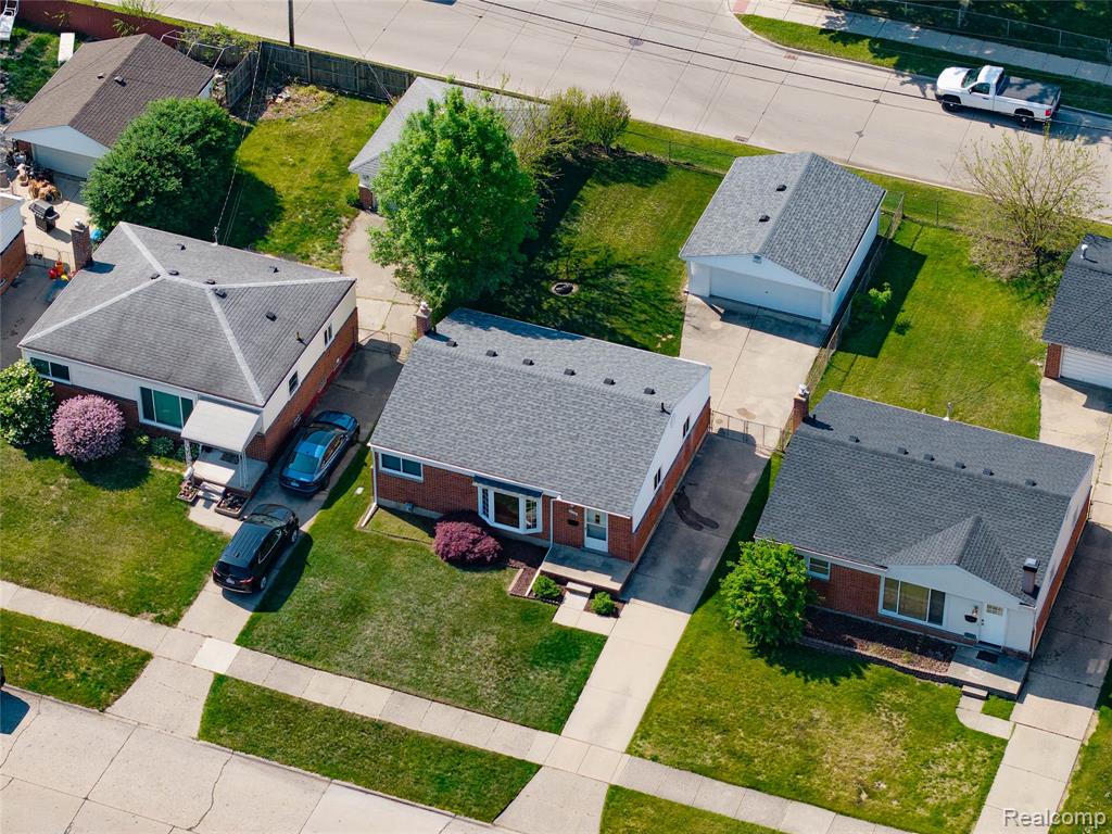 348 Sonia Avenue, Madison Heights, MI 48071 — Photo 30