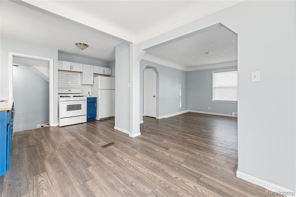 6304 Bluehill Street, Detroit, MI 48224 — Photo 9