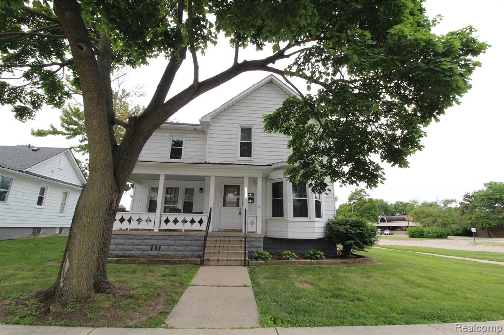 251 Saint Joseph Avenue, Trenton, MI 48183