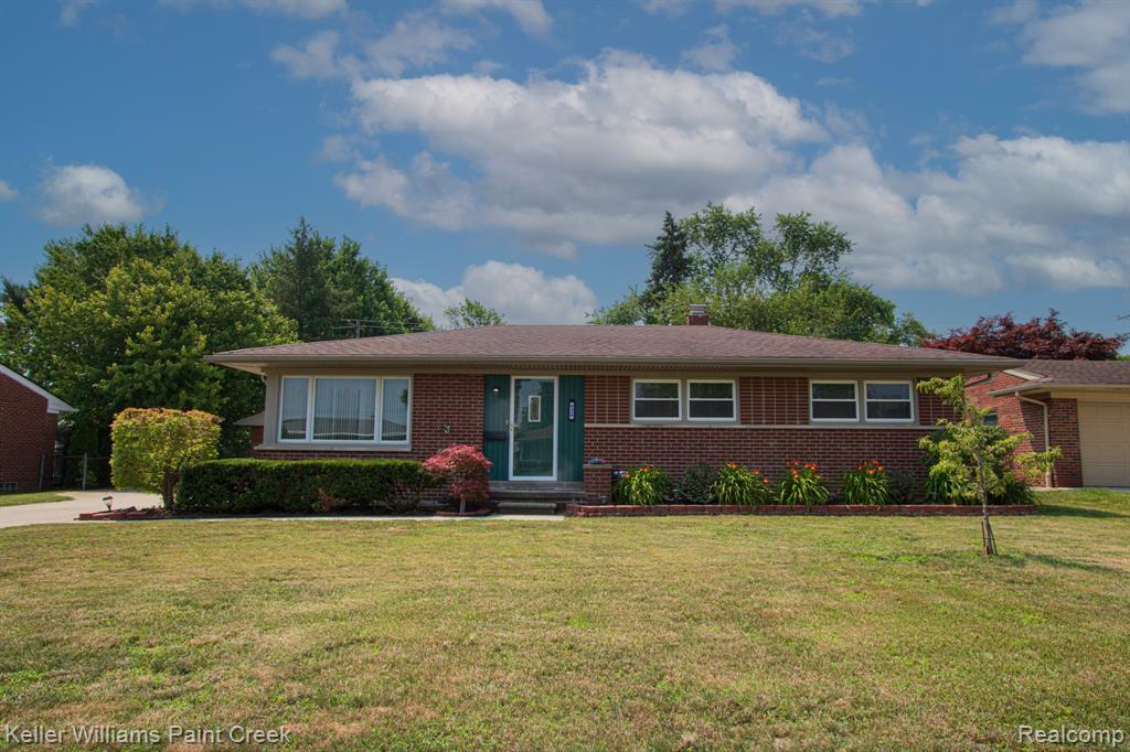 8336 Timberline Drive, Shelby Twp, MI 48316 — Photo 2