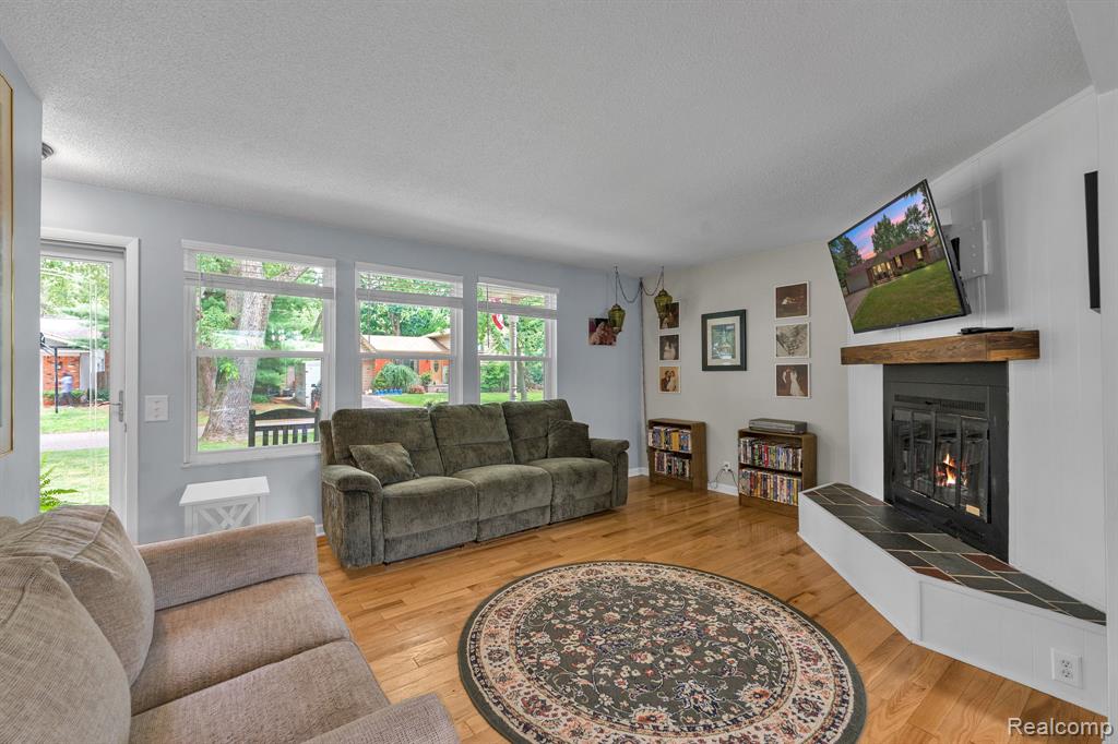 4100 Highland Court, West Bloomfield, MI 48323 — Photo 4