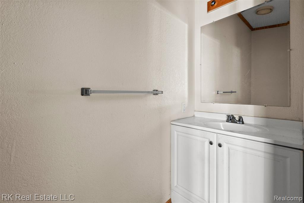 8237 Lambs Road, Wales, MI, 00000