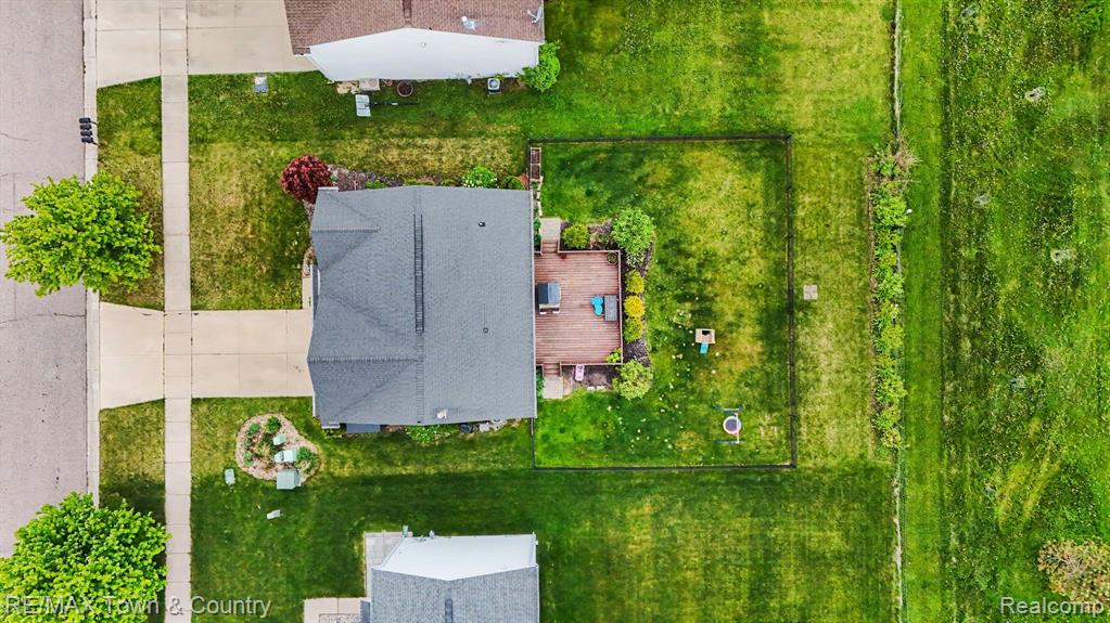 3253 Pine Run Drive, Swartz Creek, MI 48473 — Photo 35