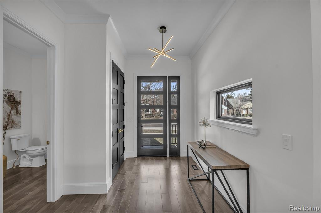 517 Catalpa Drive, Royal Oak, MI 48067 — Photo 6