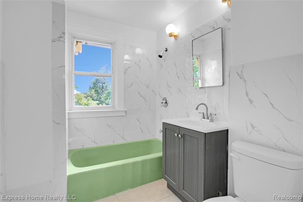 13484 Maine Street, Hamtramck, MI 48212 — Photo 18