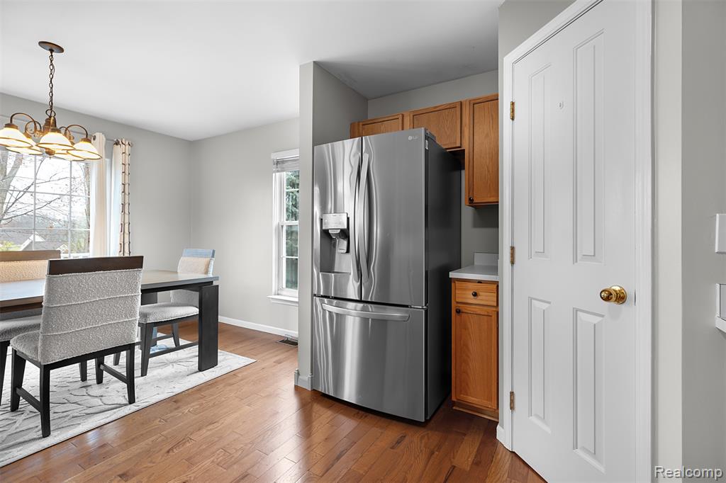 673 Abbington Court, Howell, MI 48843 — Photo 12