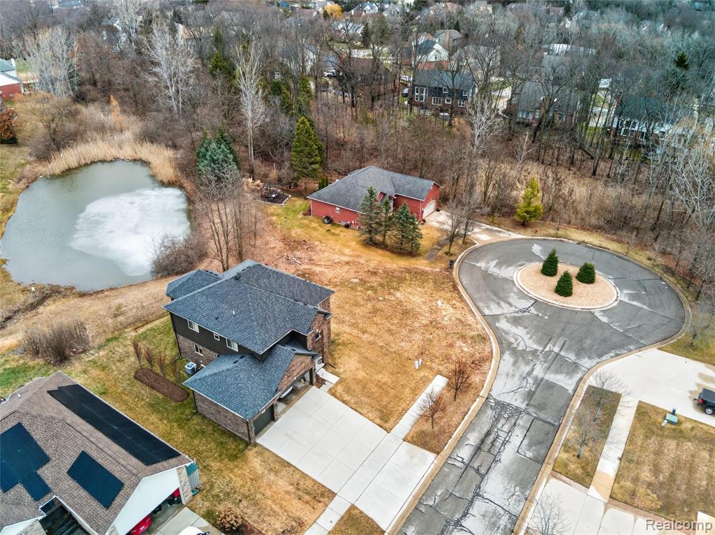 3633 THORNWOOD Drive, Auburn Hills, MI 48326 — Photo 12