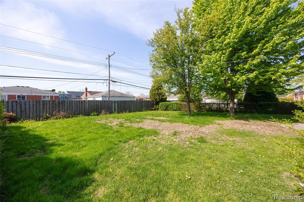 5646 Cambourne Street, Dearborn Heights, MI 48127 — Photo 11