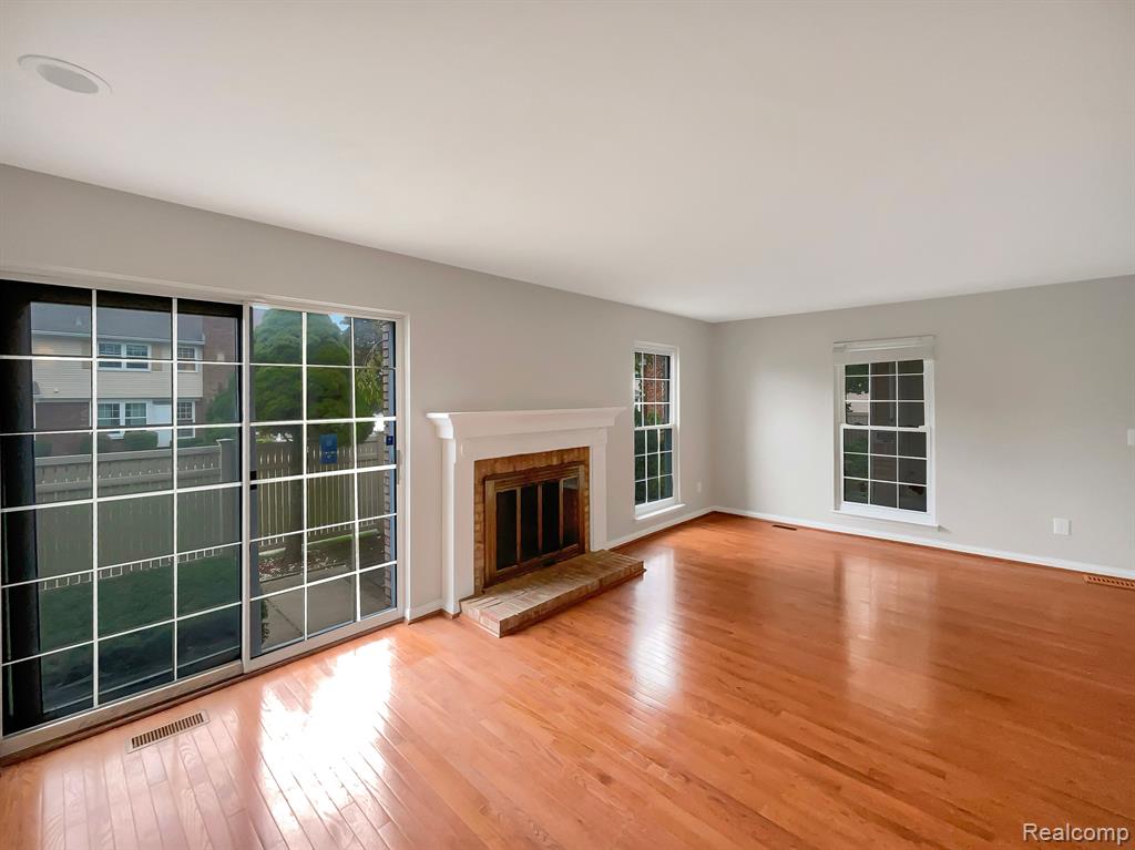 20826 W GLEN HAVEN Circle, Northville, MI 48167 — Photo 3