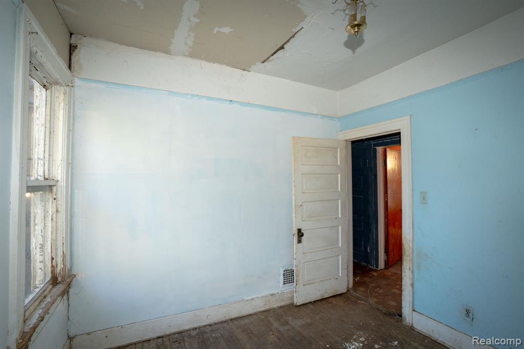 3673 Seyburn Street, Detroit, MI 48214 — Photo 14